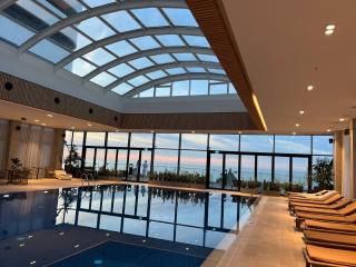 One Bedroom Apartment - Sea & City View - 5