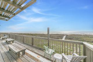 Beachside Duo: Steps from the beach - 6