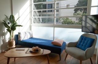 Refined Gordon Apartment With Balcony By Feelhome - 8