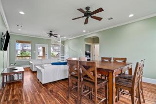 Spacious Beach Retreat Sleeps 25 Perfect for Families Groups - 3