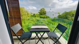Bright 2BR Apartment Terrace & Pool Grand Baie - 3