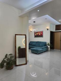 Luxury family Apartment In Banani - 0
