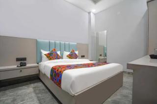 FabHotel The Royal - Near Yamuna Sports Complex - 5