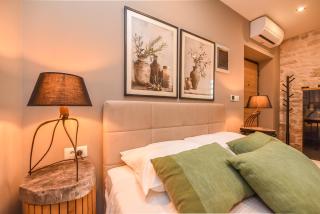 Studio Bale 2443 - 4