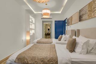 Santorini check in - 4