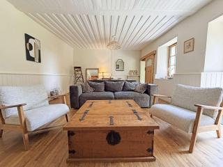 Maison en pierre avec piscine privée - 9 pers. - FR-1-824-28 - 2