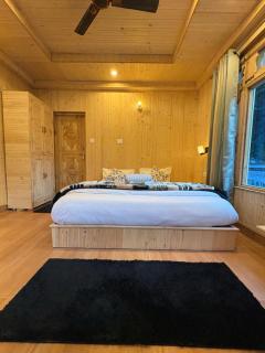 Mokash Homestay Tirthan - 8