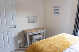 Derry City Centre Apartment with Free Secure Parking - 1