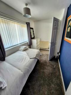 A bright & cosy two-bedroom flat Sleeps 3 Full Kitchen - 5