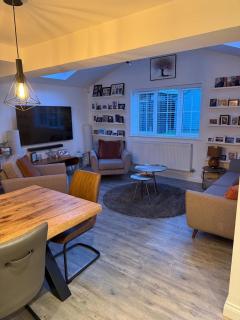 Great For Groups - 4BR Detached House - Parking - 0