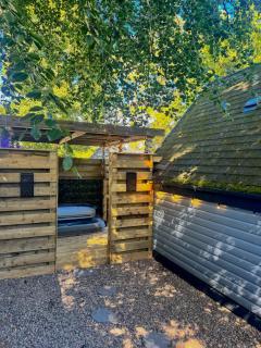 Macha 3 - Hot Tub-Perth-Pets-Family-Luxury-Cabin - 7