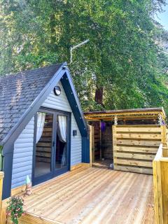 Macha 3 - Hot Tub-Perth-Pets-Family-Luxury-Cabin - 4