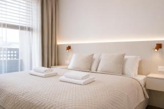 Luxury Infiniti Apartment - FREE PARKING - 0