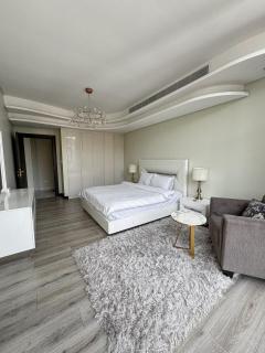 Charming 1BR in the heart of Bahrain Bay - 9