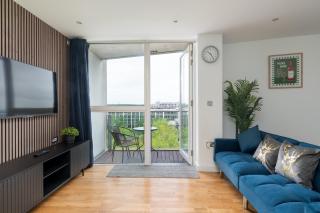 City Centre Apartment - Great Location - Free Parking - 6