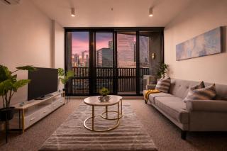 Cozy 1 Bedroom Apartment at Marvel Stadium with Rooftop Pool and Gym - 0