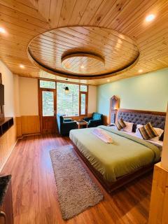 Navaura Stays & Cafe, Old Manali - 4