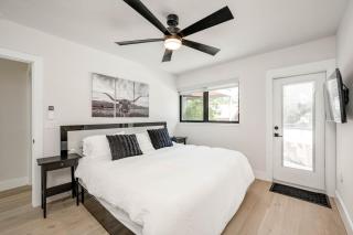 Ultimate ATX Group Stay | Rooftop + Putting Green - 2
