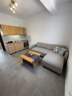 Nella's Holiday Apartment - 0