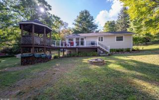 Minutes from LAKE - Pets & Kids welcome- Ranch- That Place In The Pines - 5