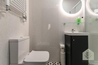 Green View House-3BR House in Greater Manchester! - 5
