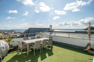 Salubrious House - 3