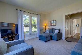 Charming Home 1/2 Mi Walk to Downtown Lee's Summit - 3