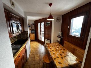Appartement 2 Pièces pour 4 Pers. avec Balcon et Parking à Châtel - FR-1-676-101 - 3