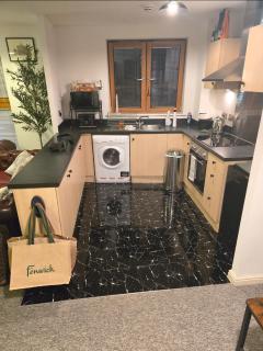 King en-suite room close to temple meads shared with host 3 bed property - 5