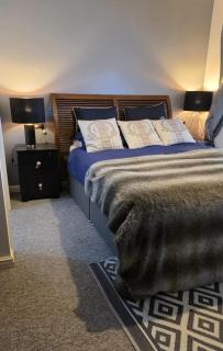 King en-suite room close to temple meads shared with host 3 bed property - 1