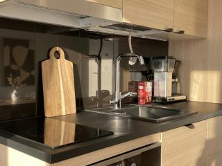 City Center Apartment - Free Wifi - Queen Bed - 6