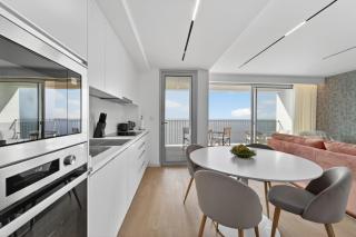 Luxen 7 by LovelyStay - 1