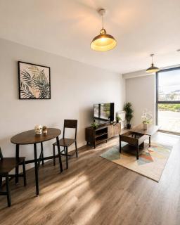 Lovely 1 Bed Birmingham Apartment - Sleeps 4 - 6