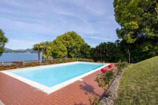 Elegant & Comfortable Modern Home with swimming pool - 8