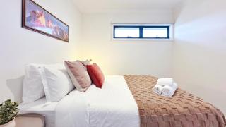 Modern 4BR Townhouse by Goodlive - 5