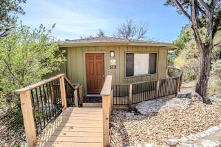 Lakefront Bungalow with Community PoolHot Tub #1 - 9