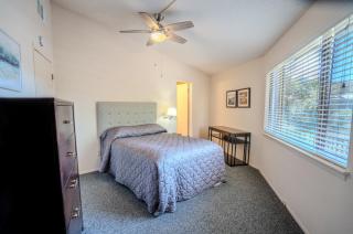 Lakefront Bungalow with Community PoolHot Tub #4 - 2