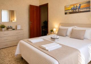 Le Ville Tivoli - Suites, Tivoli City Center! - 3