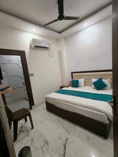 Kailashi Hotel Har ki pauri - 1