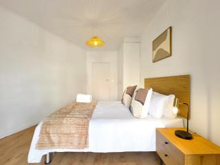 Peaceful Retreat, Pools, Gym, Parks - 2