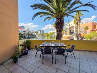 Peaceful Retreat, Pools, Gym, Parks - 9