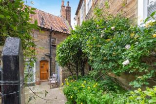 2 Bed in Whitby oc-r038 - 0