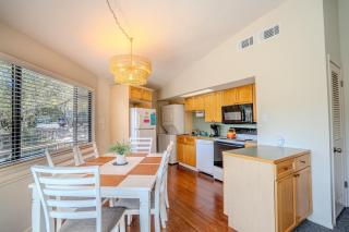 Lakefront Bungalow - Community PoolHot Tub #11 - 6
