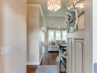Where Luxury Meets Family-Friendly Living! - 8