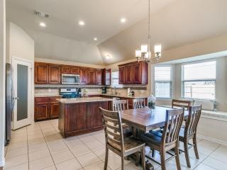 Your Oasis of Calm Where Family Chaos Meets Cozy! - 3