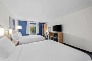 Spark by Hilton Milford Boston - 1