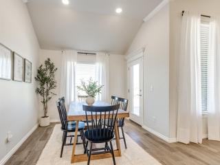Villa Valeria Way Stylish Family Living - 9
