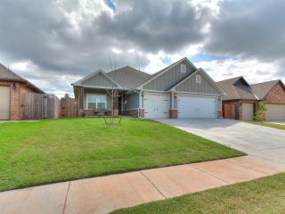 Furnished 4 BR Yukon Home Quiet Neighborhood - 3