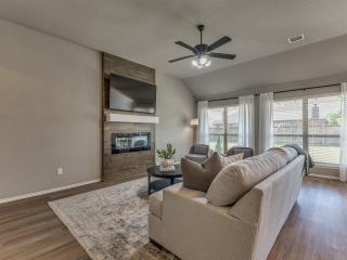 6017 Cozy Corner - Great Location! - 2