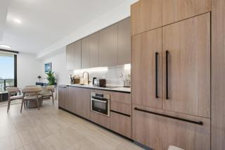 72 Park Luxury Condo with Resort Amenities - 7